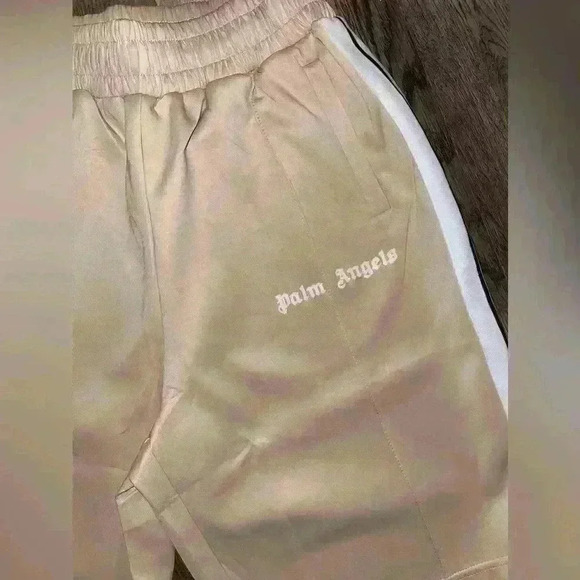 Palm Angels Shorts - Picture 2 of 3